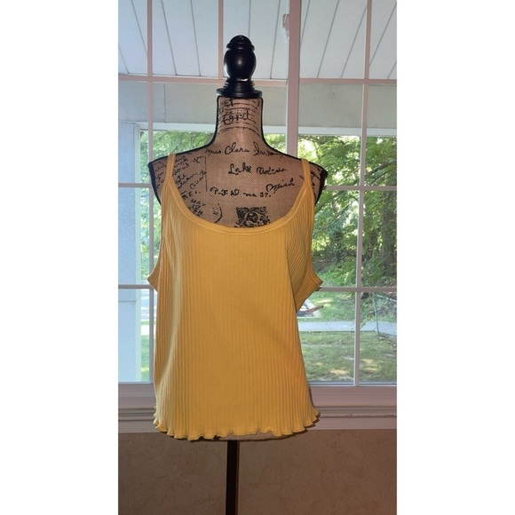 NWT Old Navy Mustard Yellow Sleeveless Tank Top, Size 3X NWT - Picture 1 of 4